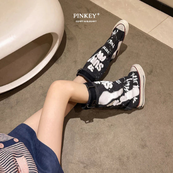 PINKEY P335 Sepatu Boots Kain Motif Corak— Heels 3cm