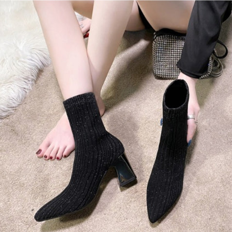 PINKEY P381 Boots Wanita Hitam – Modern Fashion Style