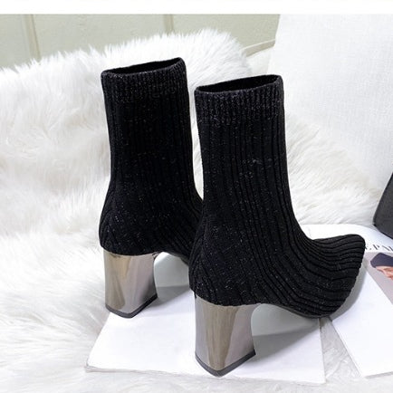 PINKEY P381 Boots Wanita Hitam – Modern Fashion Style